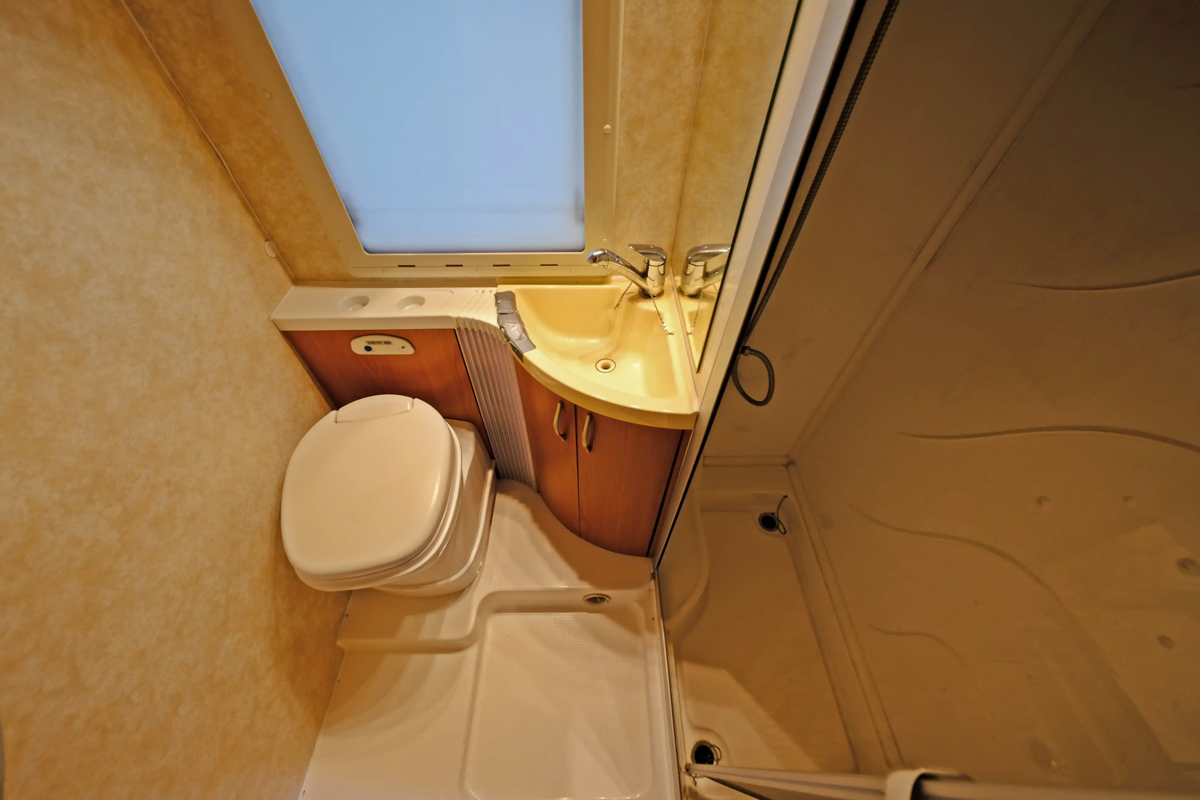 PILOTE Atlantis 580